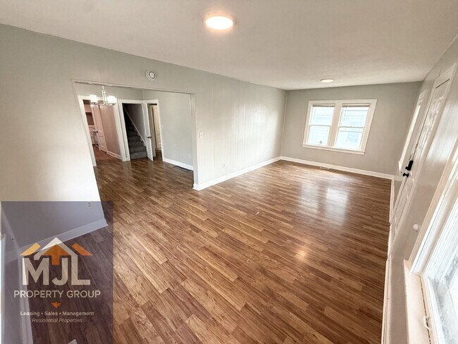 Foto del edificio - Updated 3 Bedroom / 1 Bath Home In KCMO *READY NOW*