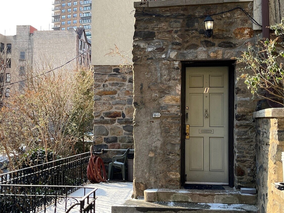 Primary Photo - 1 bedroom with Private Patio and Garden