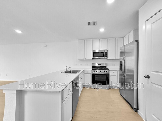 Building Photo - 209 Brandi Dr