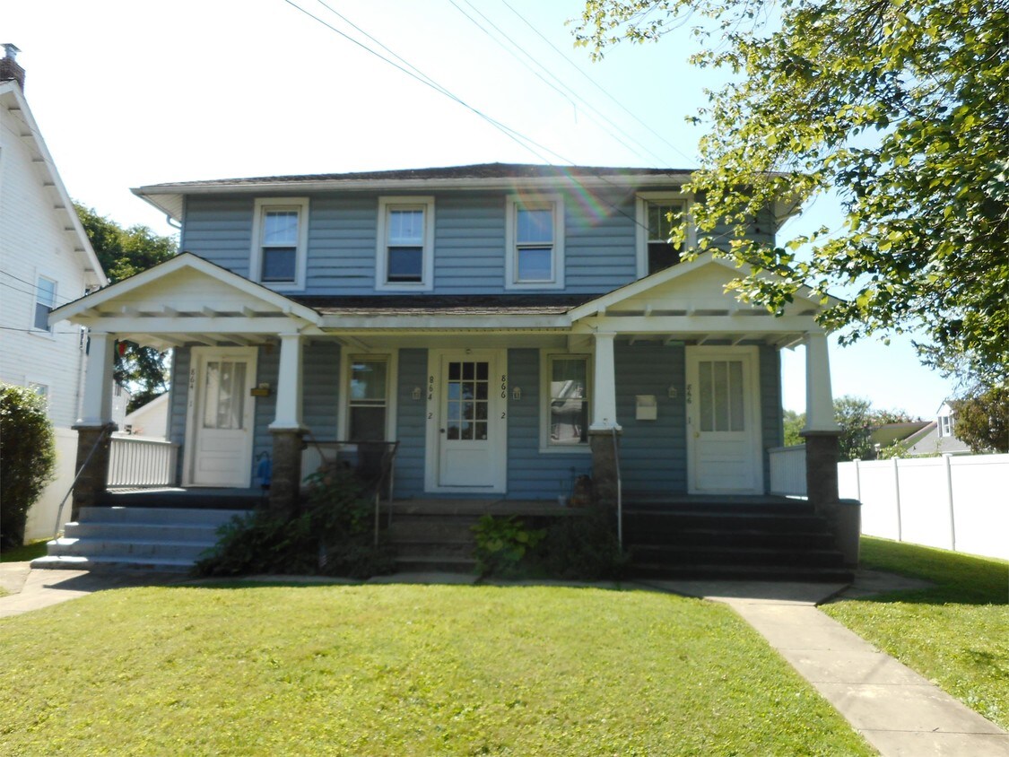 Foto principal - 866 Ontario St