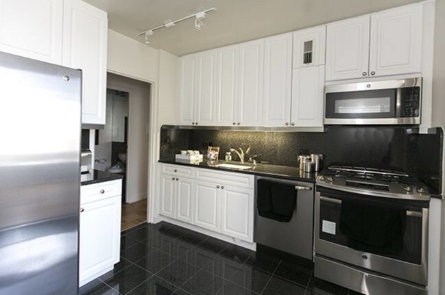 Foto del edificio - 126-300 E 56th St