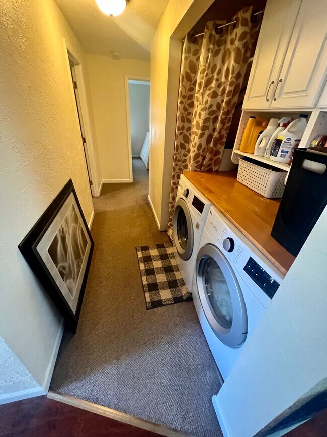 Foto del edificio - Heart of the Old Mill District: 3-Bed, 2-Bath with a Spectacular Backyard!