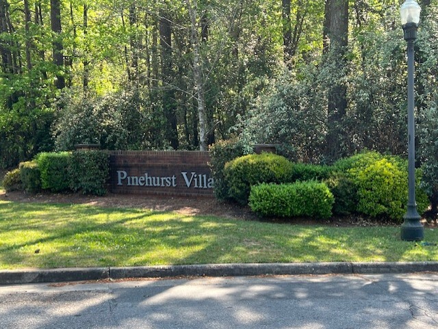 Foto del edificio - Pinehurst Villas Apartments