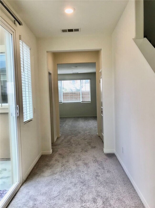 Foto del edificio - 3142 E Mt Rainier Drive