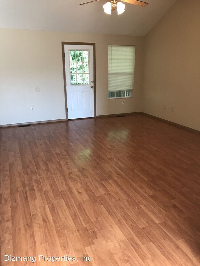 Building Photo - 3 br, 2 bath House - 1069 S. Missouri Ave.