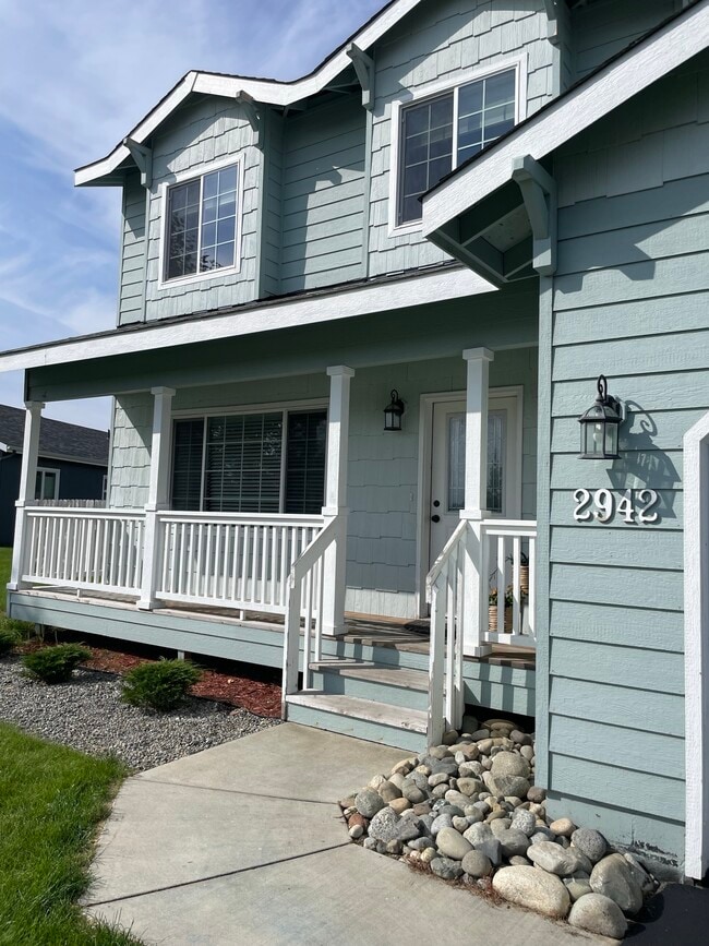 Building Photo - 2942 N Terrell Dr