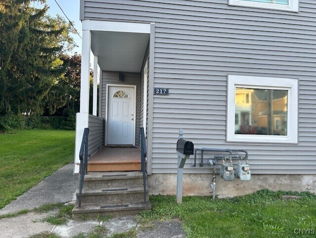 Building Photo - 217 Burdick Ave