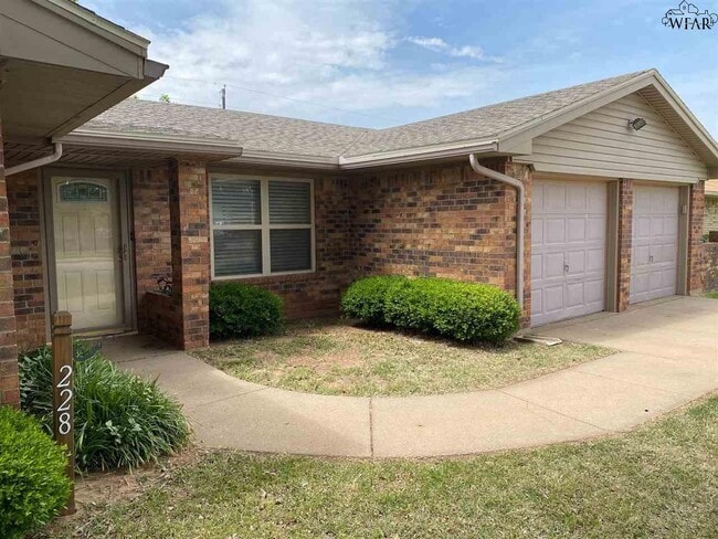 Building Photo - 5228 E Woodhaven Dr