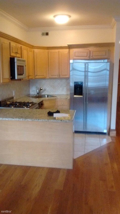 Building Photo - 3 br, 2 bath  - 320 W 104th St
