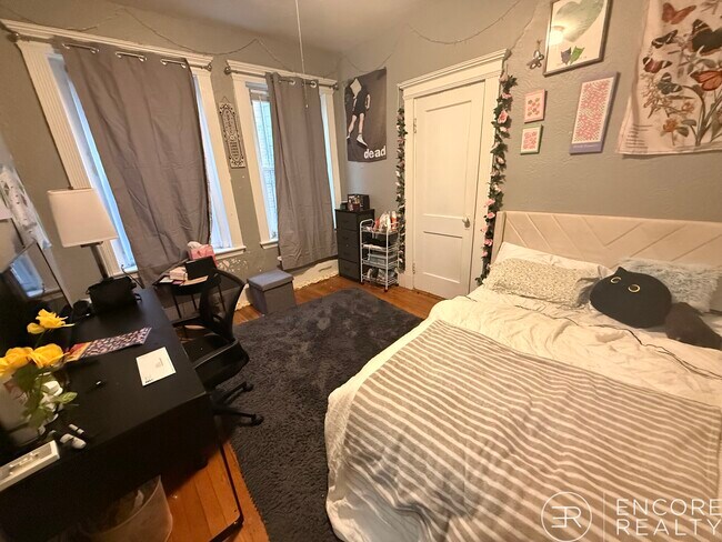 Foto del edificio - 464 Park Dr