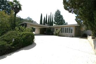 Building Photo - 11400 Dona Evita Dr