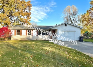 Building Photo - 4030 Springwood Dr