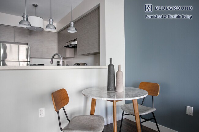 Foto del edificio - 5500 Klump Ave