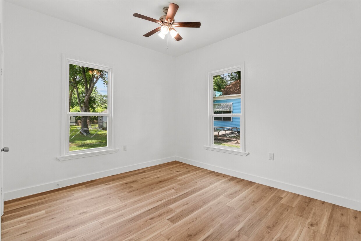 Foto del edificio - 436 E Peach St