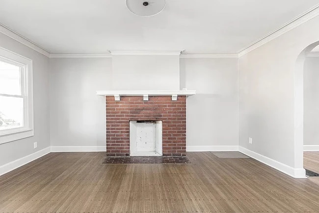 Building Photo - 3847 N Park Ave