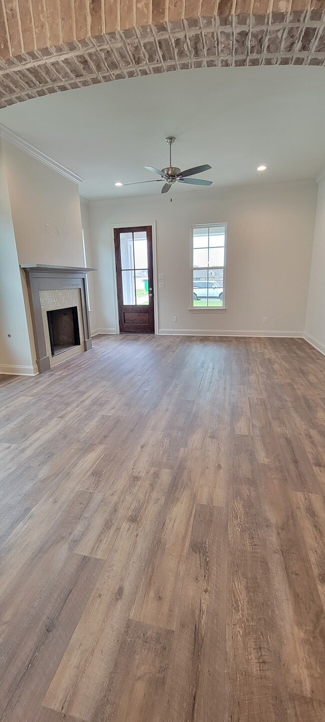 Building Photo - 204 Bennington Ln