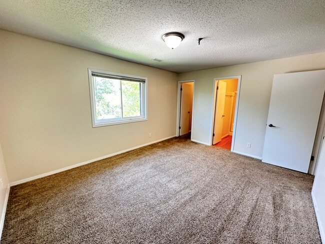 Building Photo - 1330 Brook St