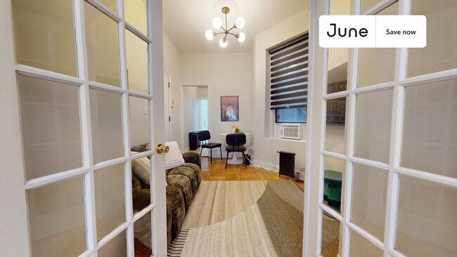 Foto del edificio - 715 E 5th St