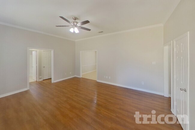 Building Photo - 913 Brookhaven Dr