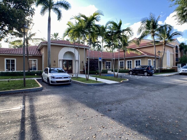 Building Photo - 6821 SW 44th St