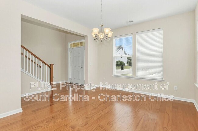 Building Photo - 481 Gianna Ln