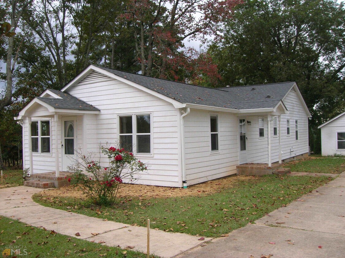Foto principal - 842 Bush Mill Rd