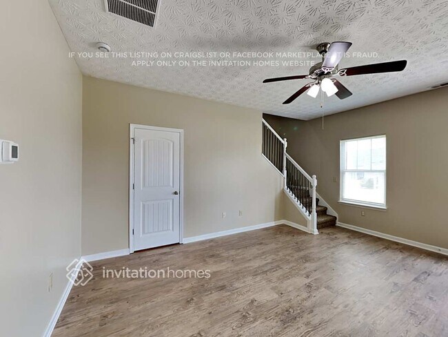 Foto del edificio - 517 Brady Dr