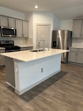 Building Photo - 1715 Plantation Pl