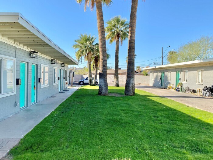 Primary Photo - Standalone One Bed Downtown Phoenix Unit!