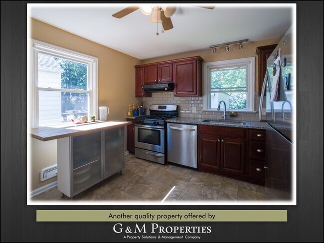 Foto del edificio - 4-Bedroom Home Rental - Walk to Strong & U...