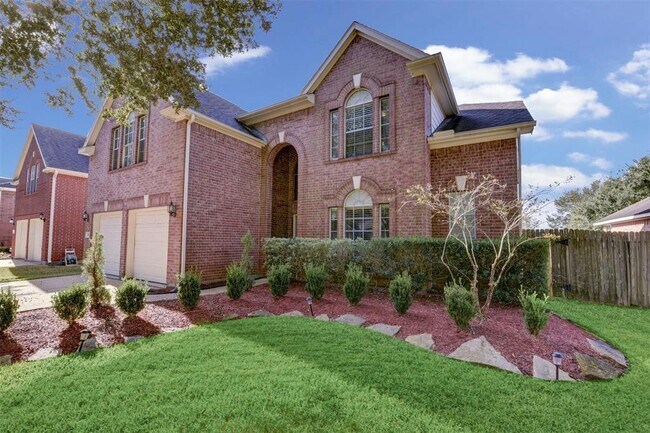 Foto del edificio - 818 Desert Rose Pl