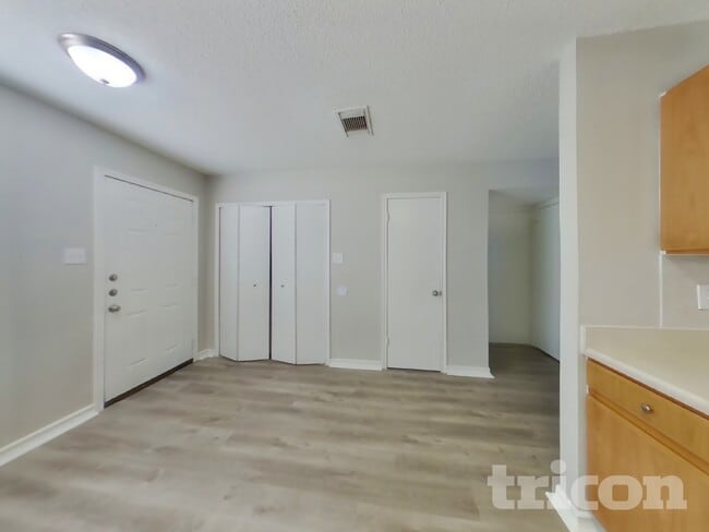 Building Photo - 10170 Paddlefish Creek