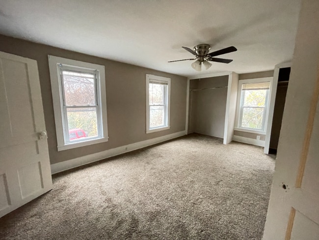 Foto del edificio - 16 Victory Dr