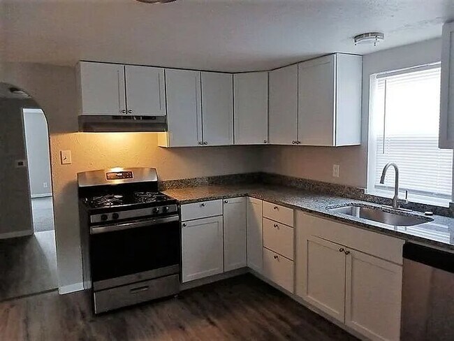 Foto del edificio - 1821 Marquette St