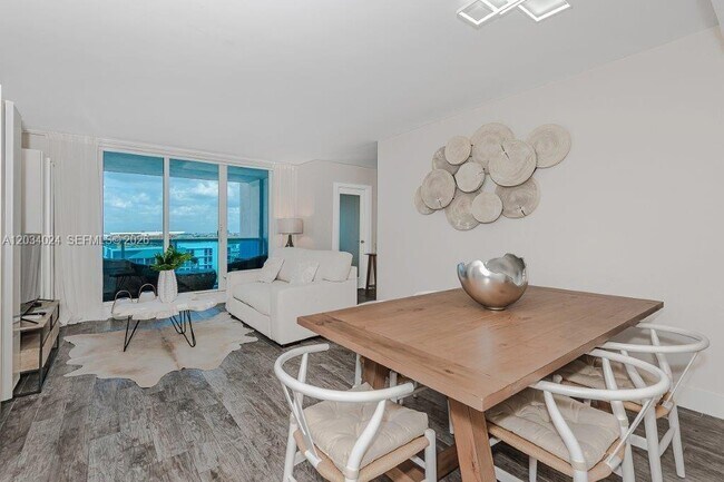 Foto del edificio - 2301 Collins Ave