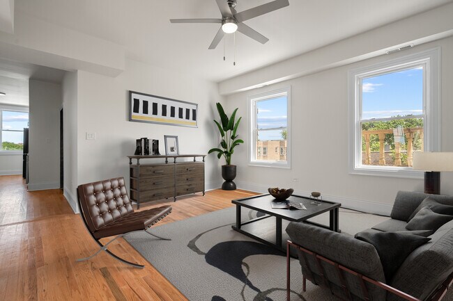 Foto del edificio - 4541 S Forrestville Ave