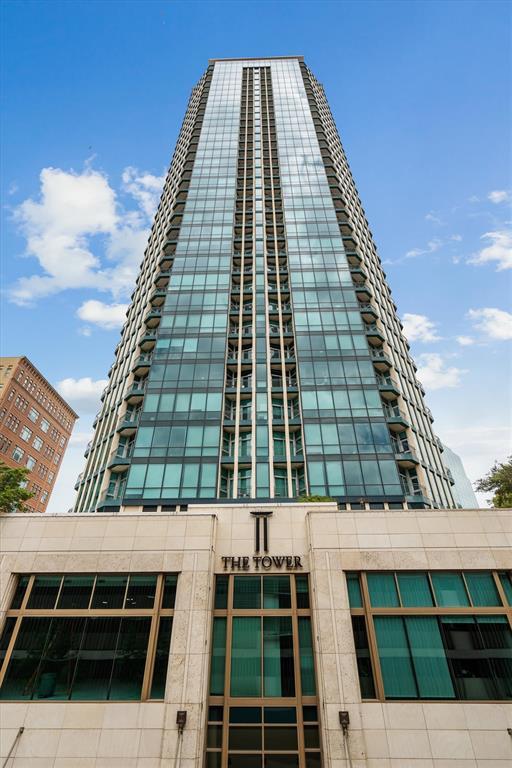 Building Photo - 500 Throckmorton St