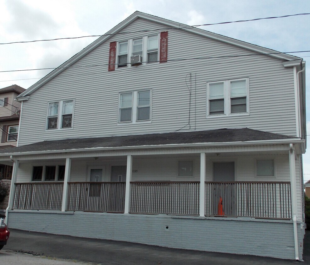 Primary Photo - 1335 Amherst St