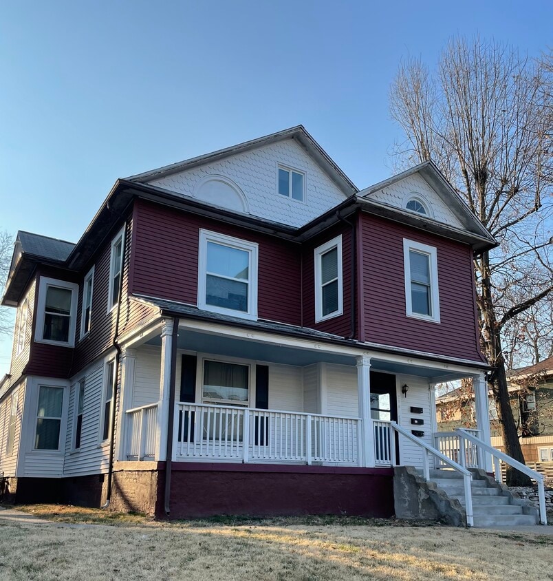 Exterior - 619 S 5th St