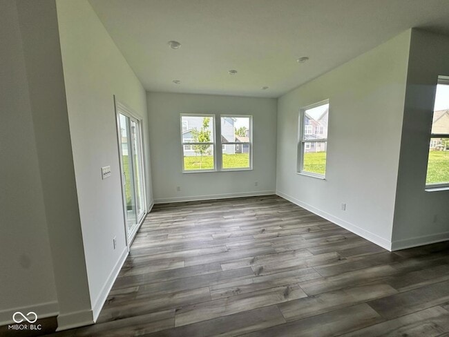 Foto del edificio - 7524 Fallsworth Dr