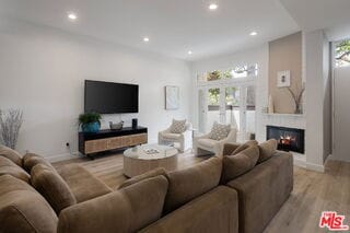 Foto del edificio - 17165 Palisades Cir