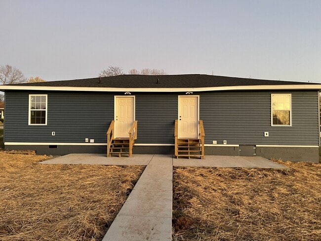 Foto del edificio - 633 Colonette Dr