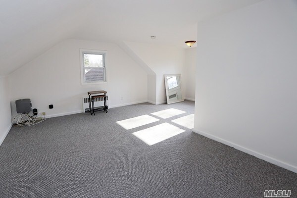 Building Photo - 20 Roxbury St