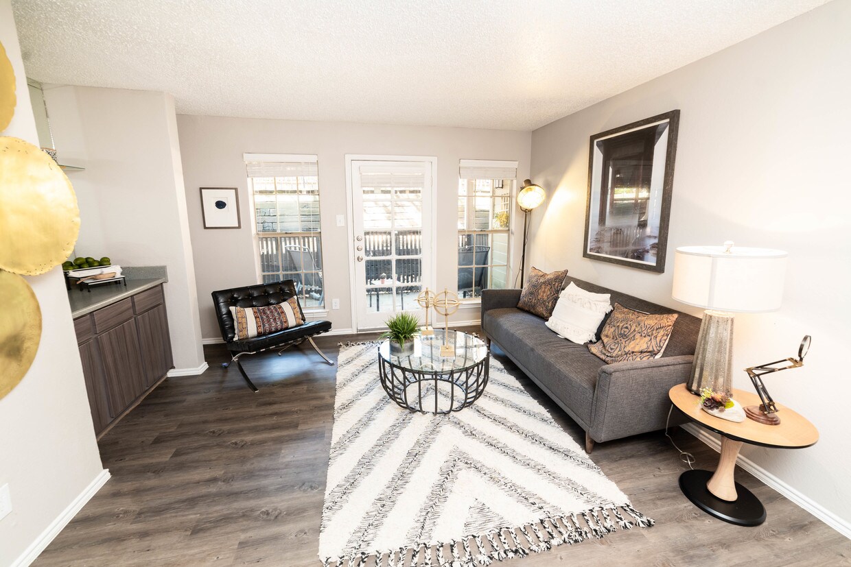 Churchill Crossing Apartments Mesquite, TX