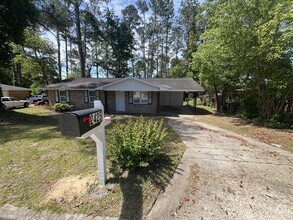 Building Photo - 2425 Amsterdam Dr