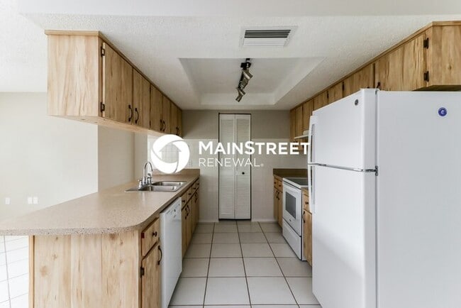 Building Photo - 3 Bedroom Pet-Friendly Home in Spring Hill...