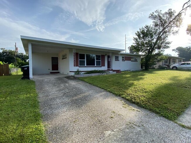 Building Photo - 2813 Pembrook Dr