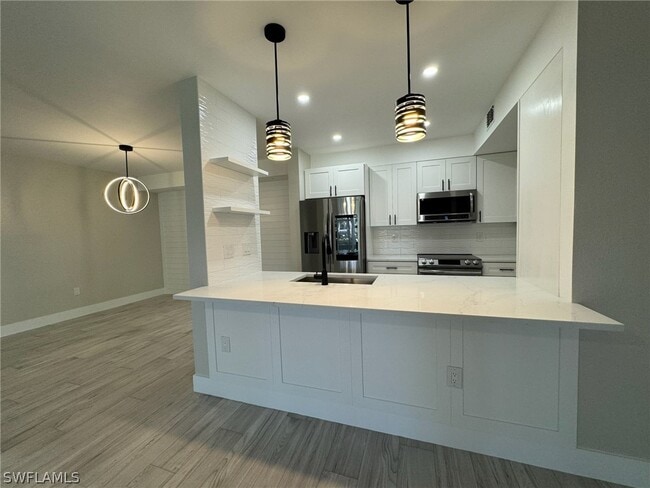 Building Photo - 5802 Glencove Dr