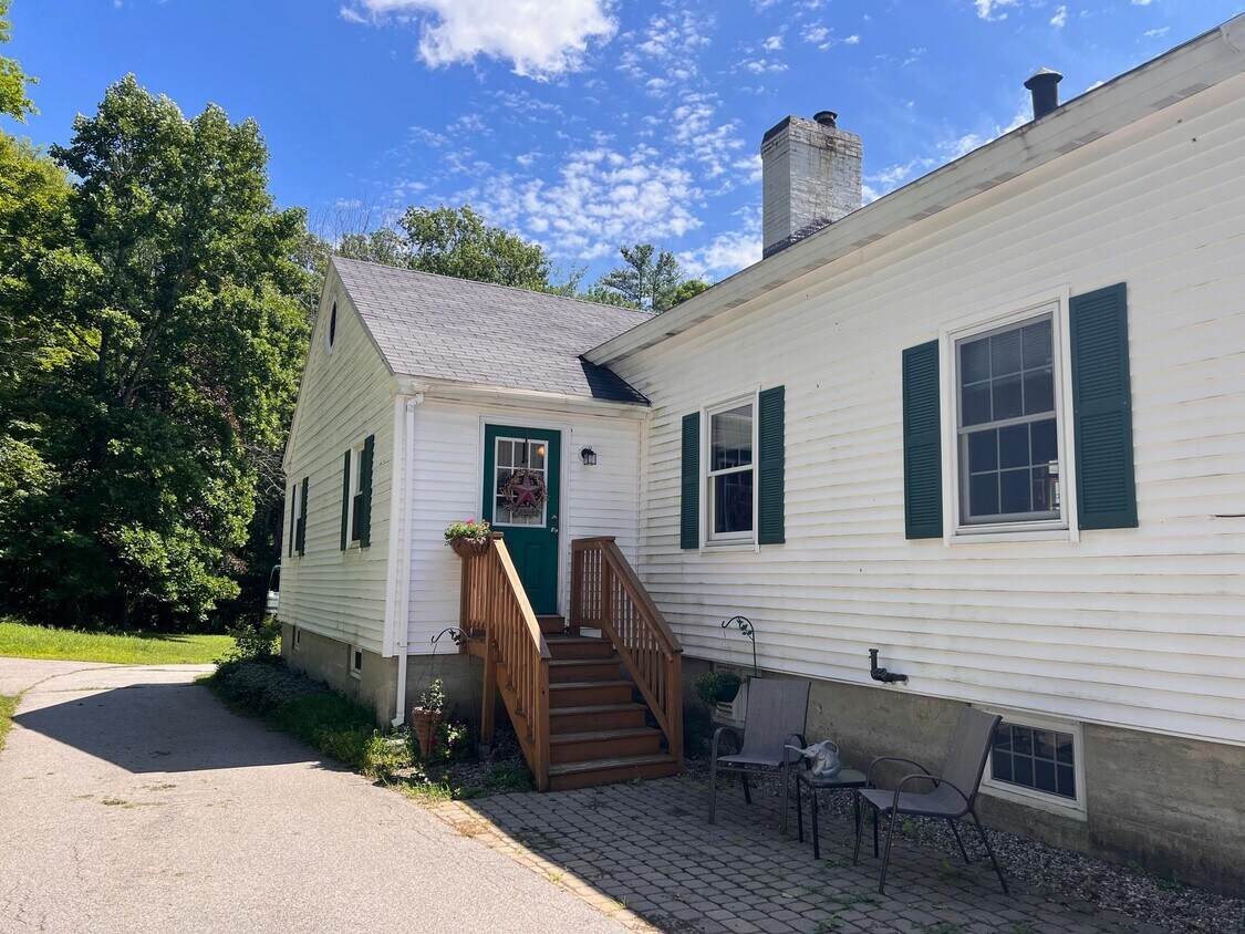 Primary Photo - 28 Old Wolfeboro Rd