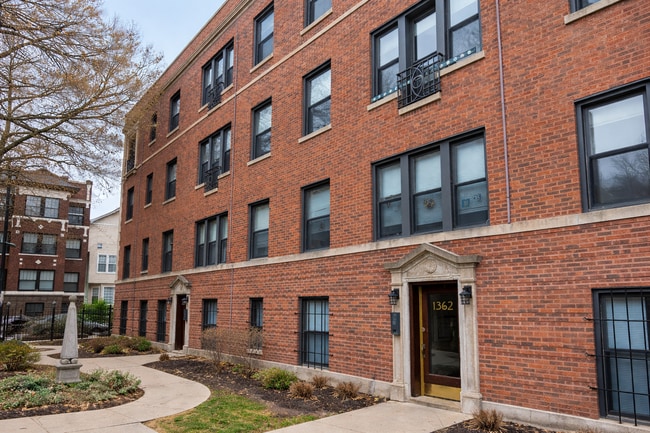 Building Photo - 1360 E 52nd St